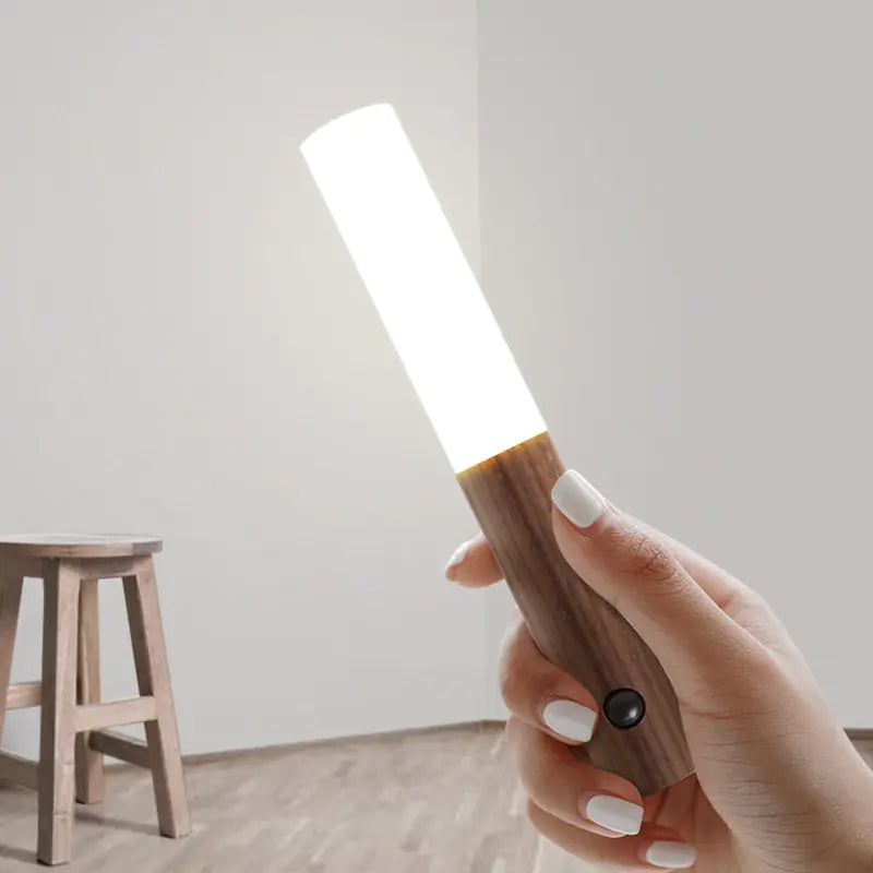 ChiqueLuminance Magnetisch | Draadloze Lumière: Verplaatsbare Elegantie in Een Lampje